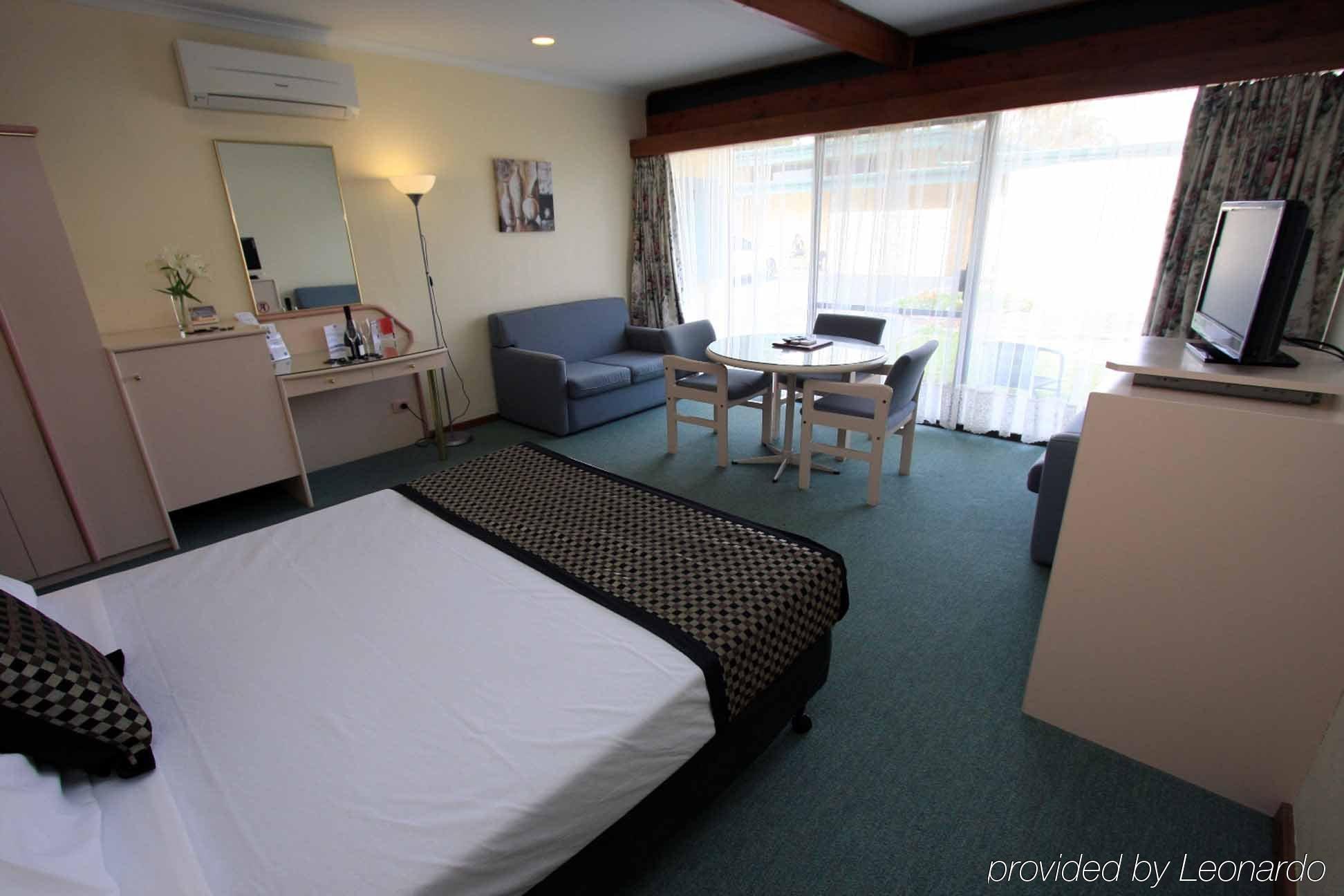 William Macintosh Motor Lodge Наракоорт Номер фото