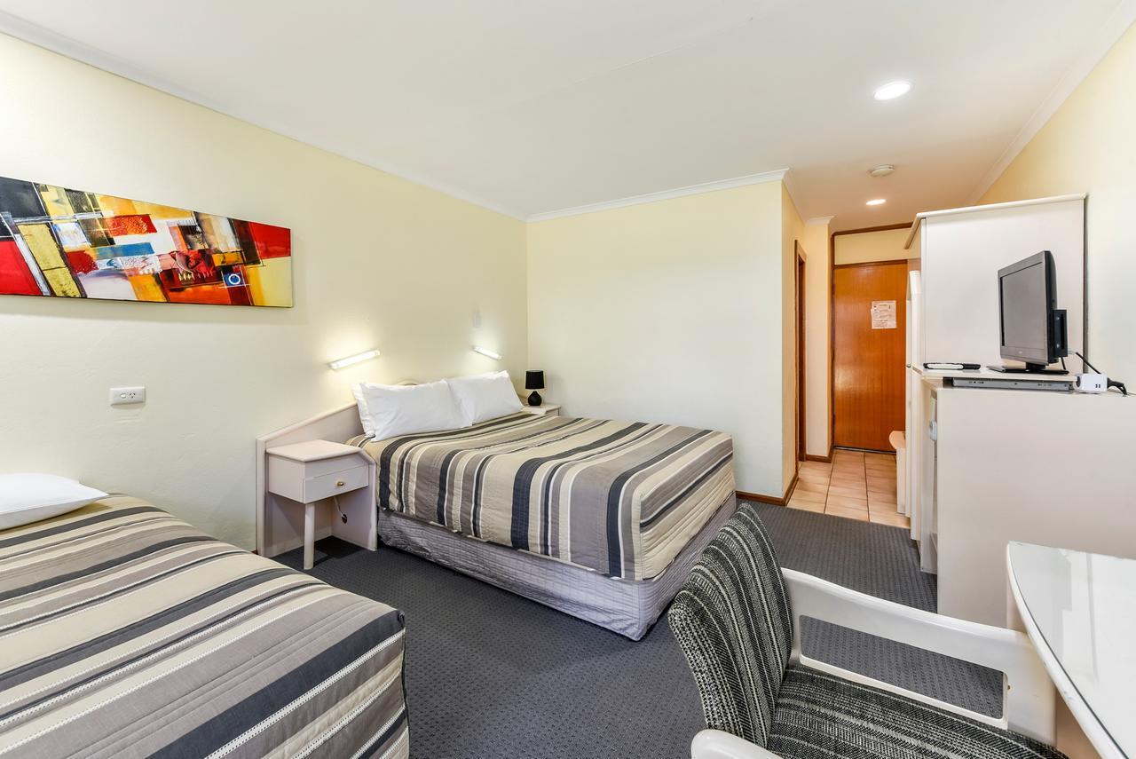 William Macintosh Motor Lodge Наракоорт Экстерьер фото